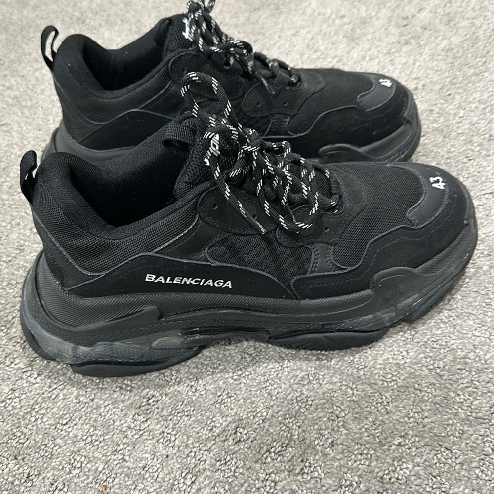 COPY - Balenciaga triple s size 43